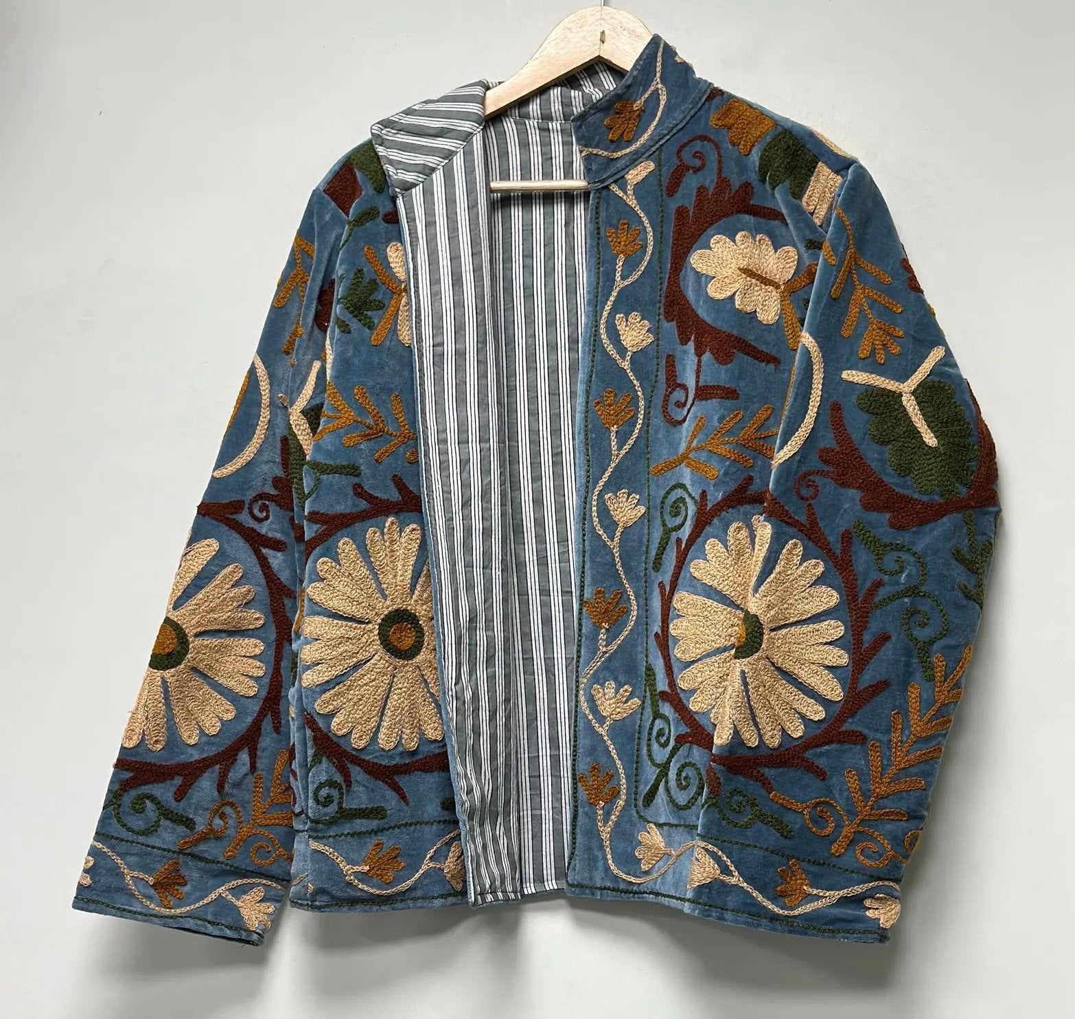 Jasje India Suzani fluweel blauw geborduurd one size, Kleding | Dames, Verzenden, Nieuw, Blauw, Jasje