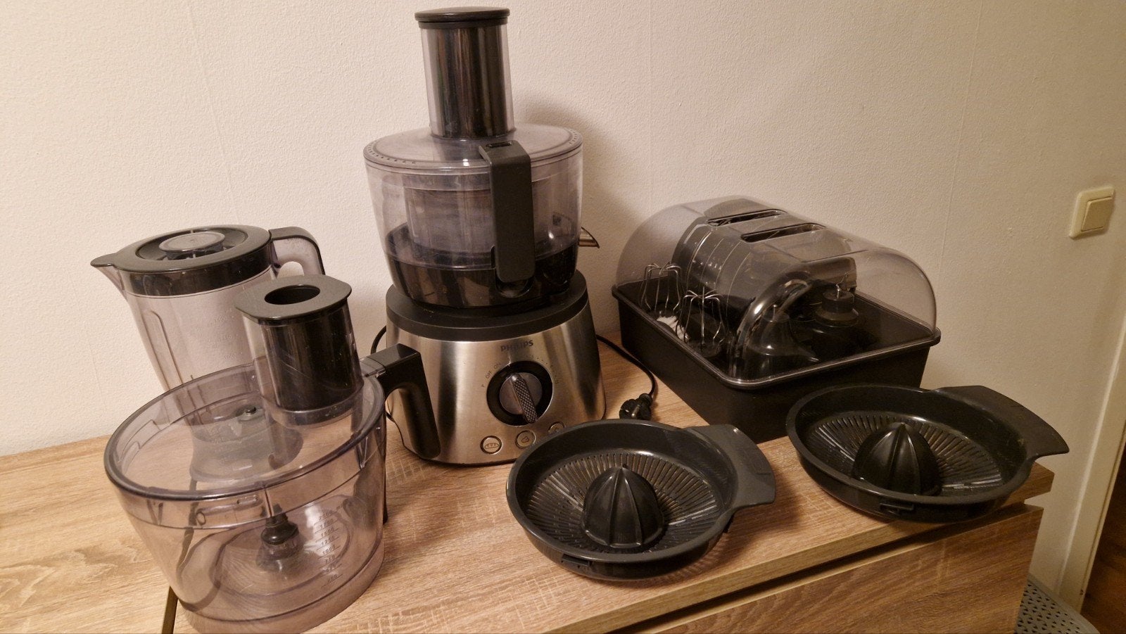 Philips HR7778 Foodprocessor met veel accessoires, Gebruikt, 3 snelheden of meer, Ophalen of Verzenden, 2 tot 3 liter