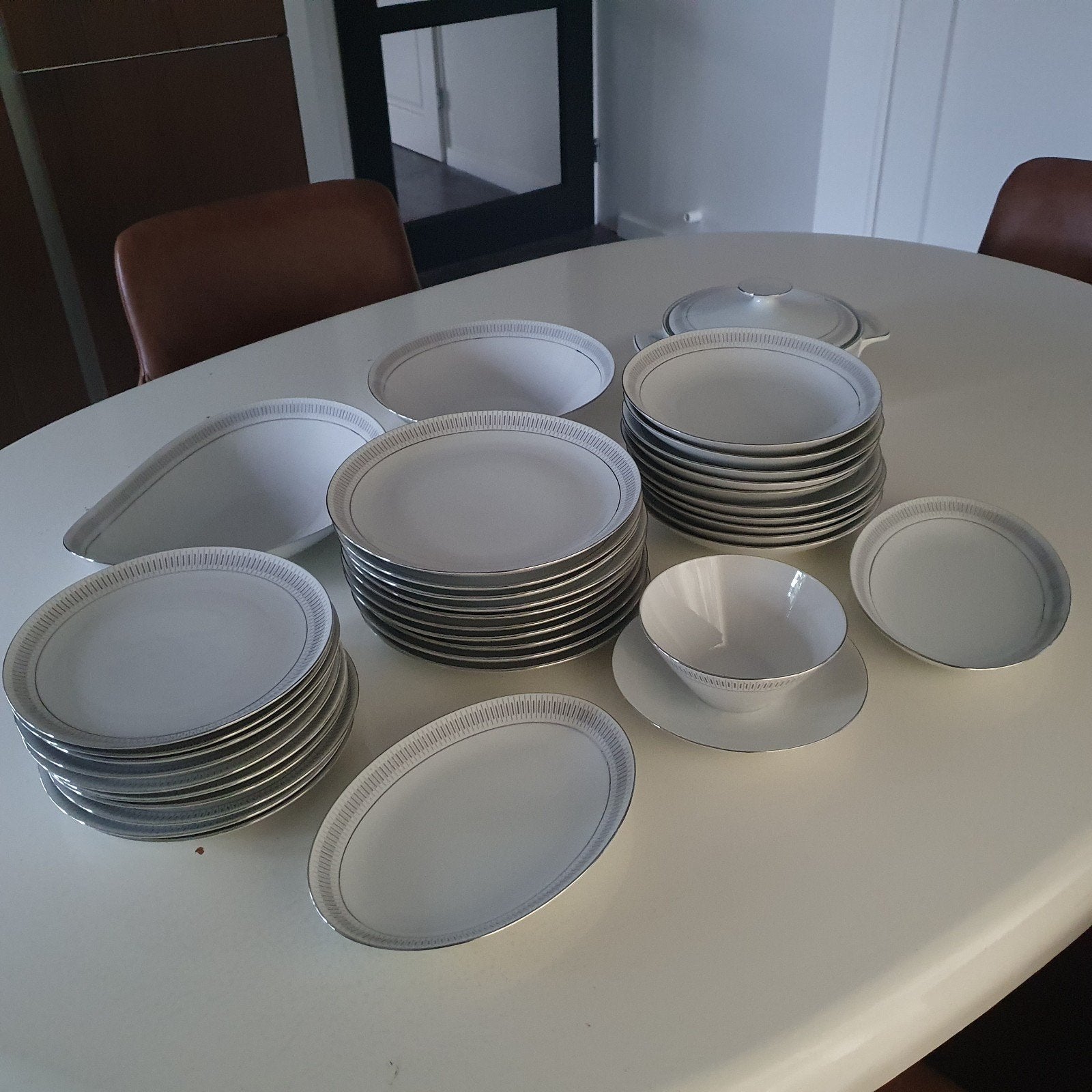 Prachtig Eschenbach Bavaria servies - Wit /zilveren rand, Ophalen, Overige merken, Klassiek, Nieuw