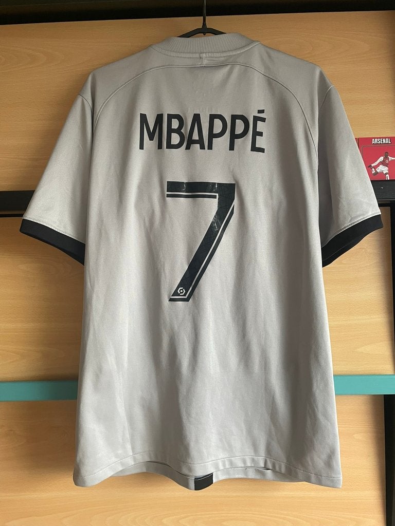 Mbappe #7 PSG Jordan Voetbalshirt Maat M Grijs, Maat 48/50 (M), Ophalen of Verzenden, Zo goed als nieuw, Voetbal
