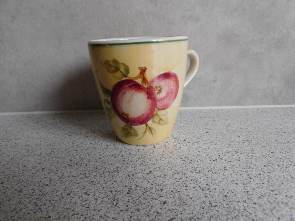Senseo mok Appel D Vic's Handpainted, Ophalen of Verzenden, Zo goed als nieuw, Overige stijlen, Kop(pen) en/of Schotel(s)