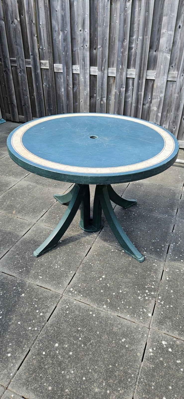 Ronde tuintafel - Groen kunststof, Tuin en Terras, Ophalen, Gebruikt, Rond, Kunststof