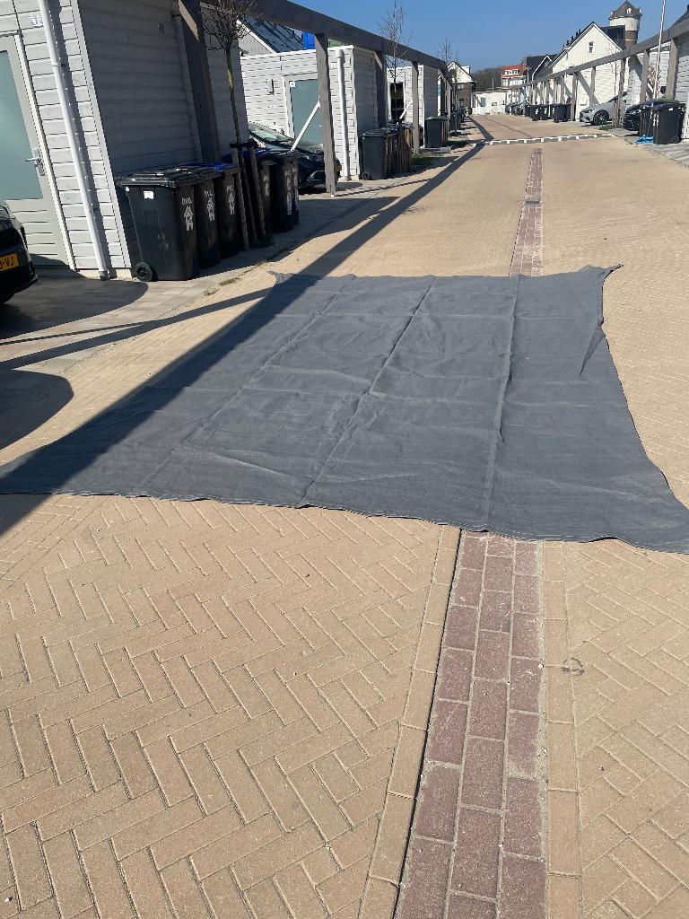 Zonnedoek, Ophalen, Zo goed als nieuw