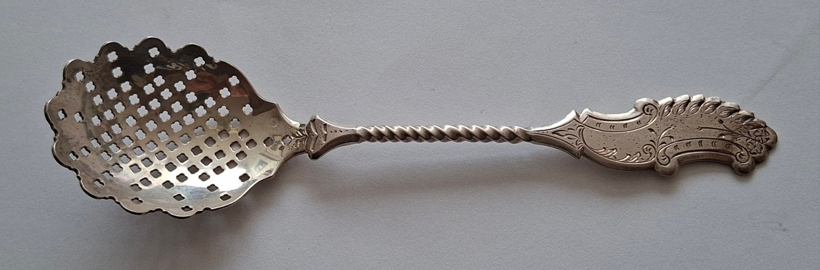 Antieke zilveren  Strooilepel, uit 1907. Kooiman Schoonhoven, Ophalen