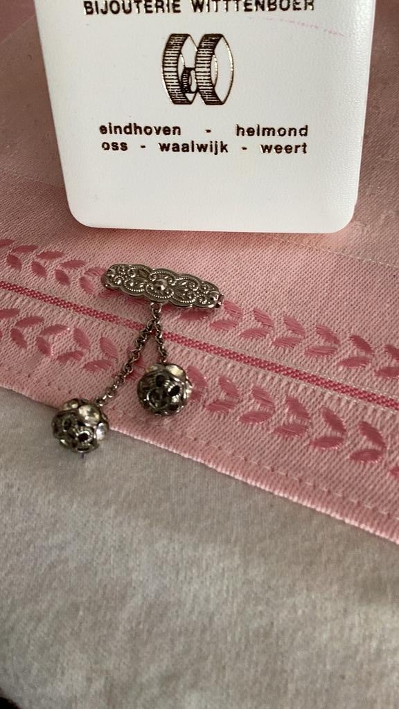 Broches, Verzenden, Zo goed als nieuw, Overige kleuren, Overige materialen