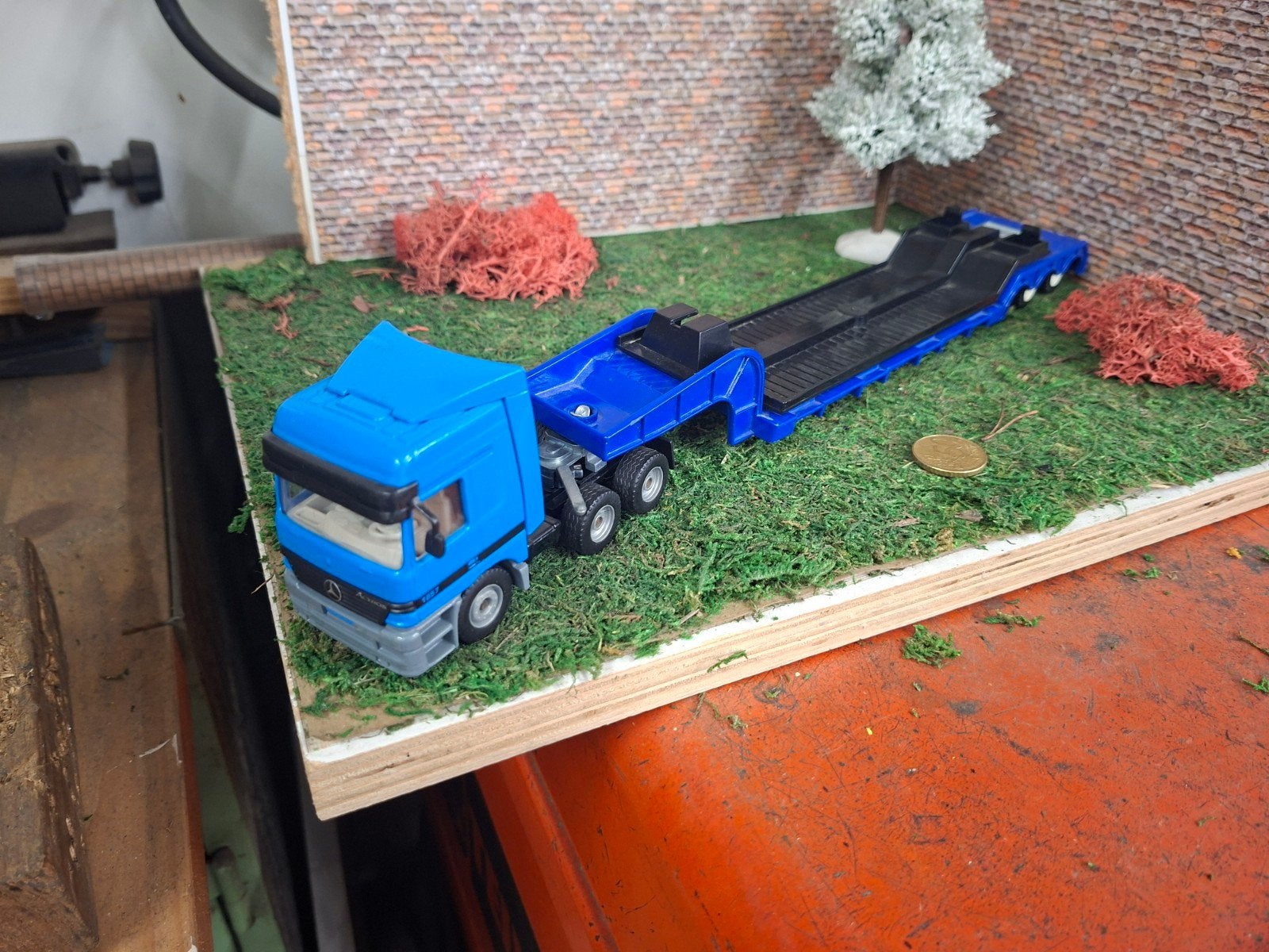 Siku Mercedes met oplegger - Blauwe vrachtwagen, Hobby en Vrije tijd, Ophalen of Verzenden, Gebruikt, Bus of Vrachtwagen, SIKU