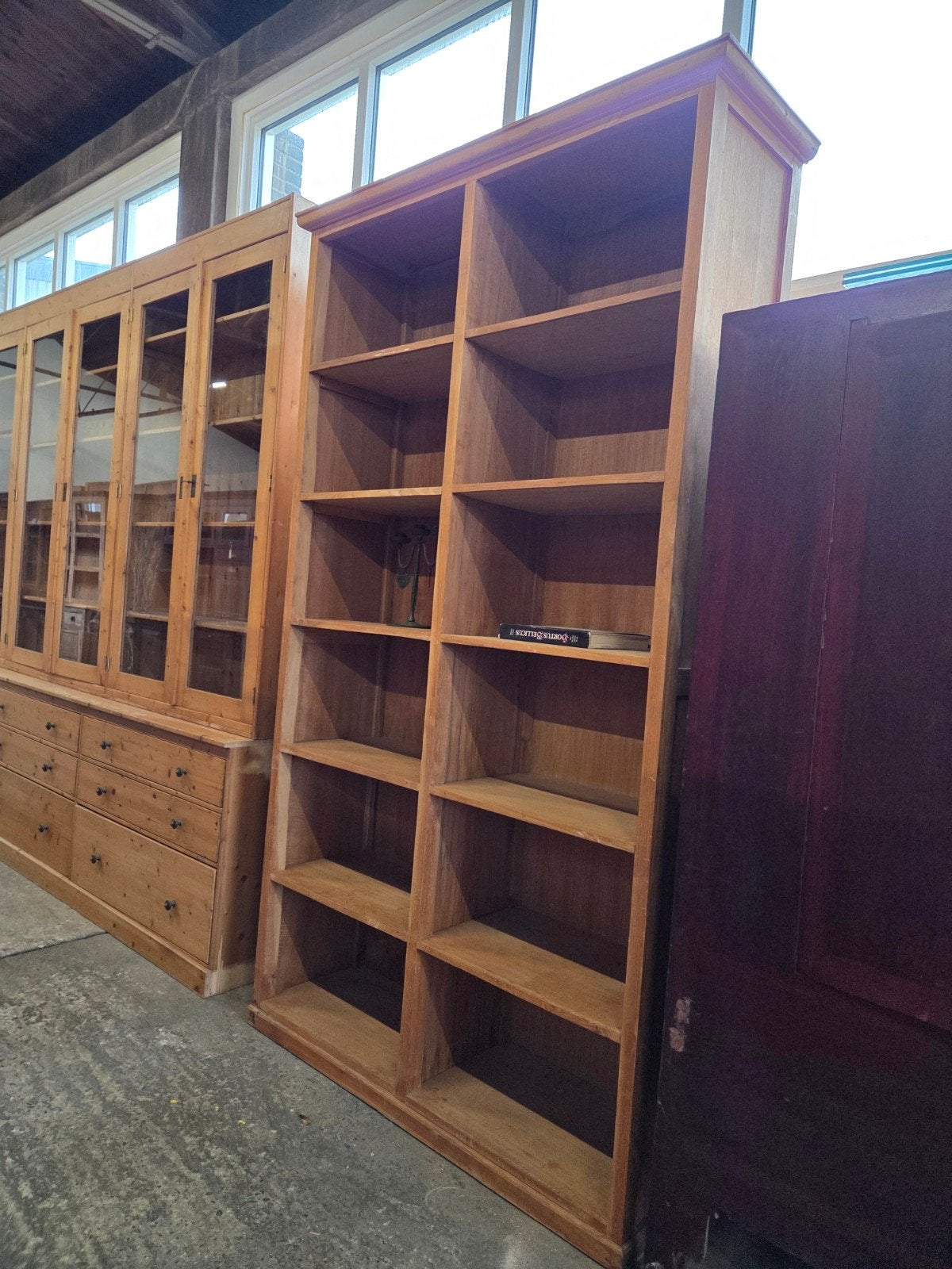 Foto 3 van prachtige boekenkast ~ bibliotheekkast ~ vakkenkast