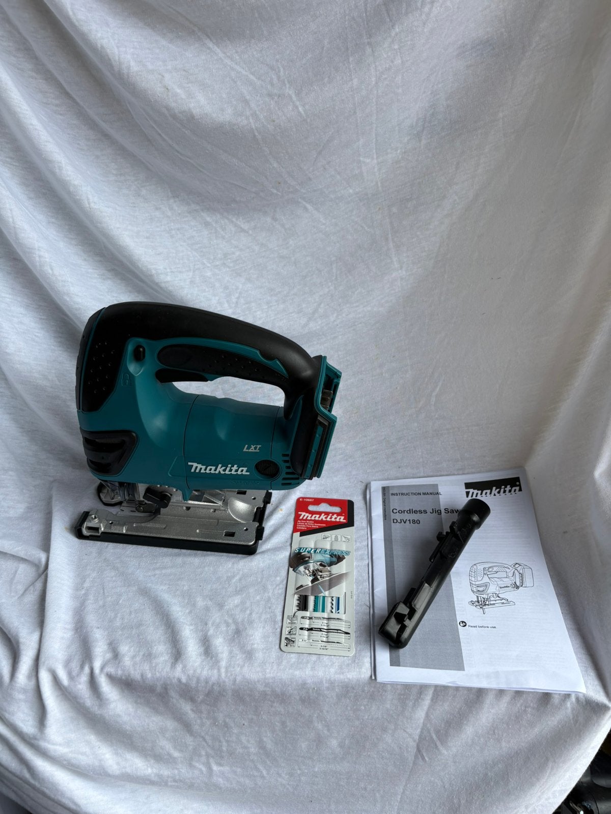 Nieuwe Makita DJV180 Accu Decoupeerzaag, Nieuw, Ophalen of Verzenden, Minder dan 600 watt, Decoupeerzaag
