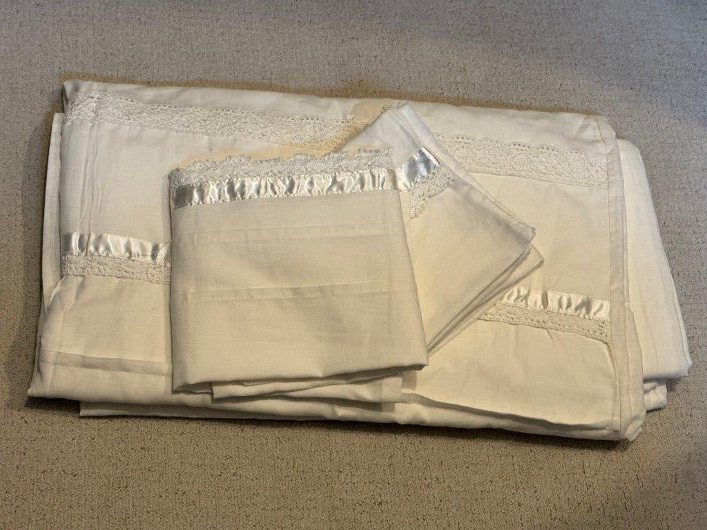 Dekbedovertrek met 2 slopen Creme met Sier stiksel, Beige, Dekbedovertrek, Tweepersoons, Ophalen of Verzenden