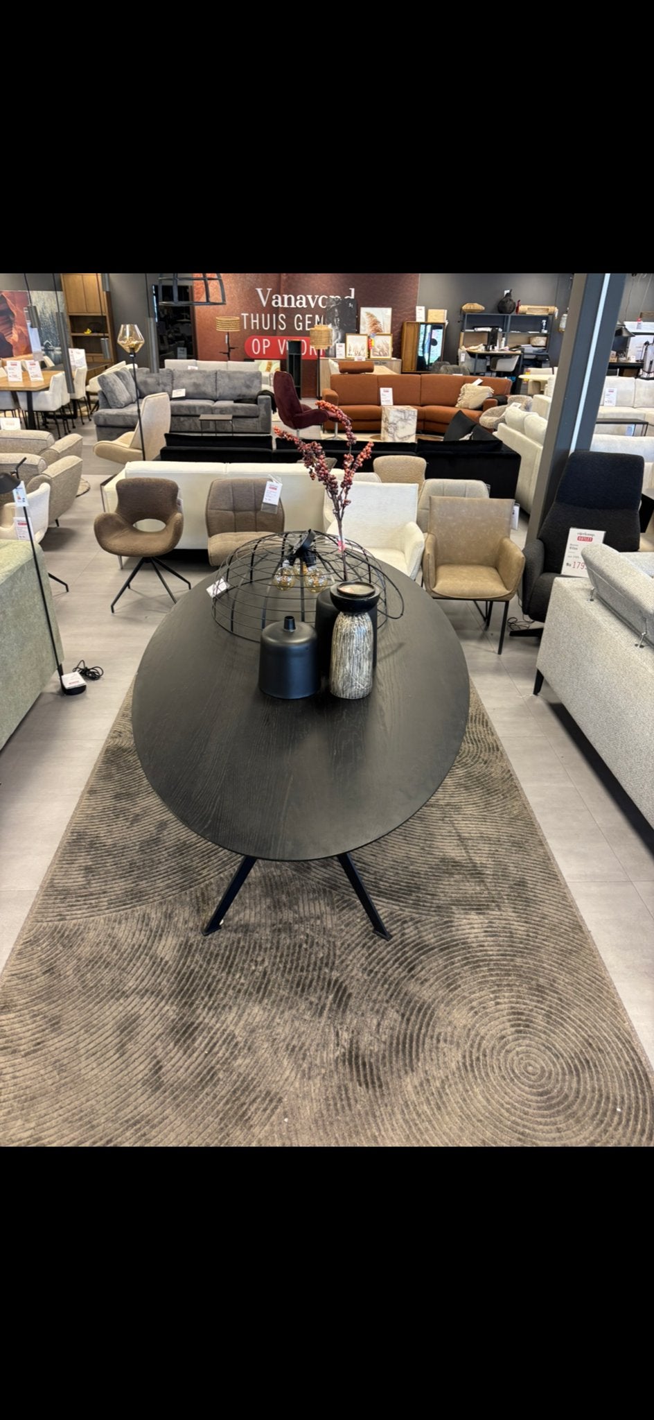 Moderne ovale eettafel - Zwart eikenhout, 100 tot 150 cm, Eikenhout, Ophalen of Verzenden, Zo goed als nieuw