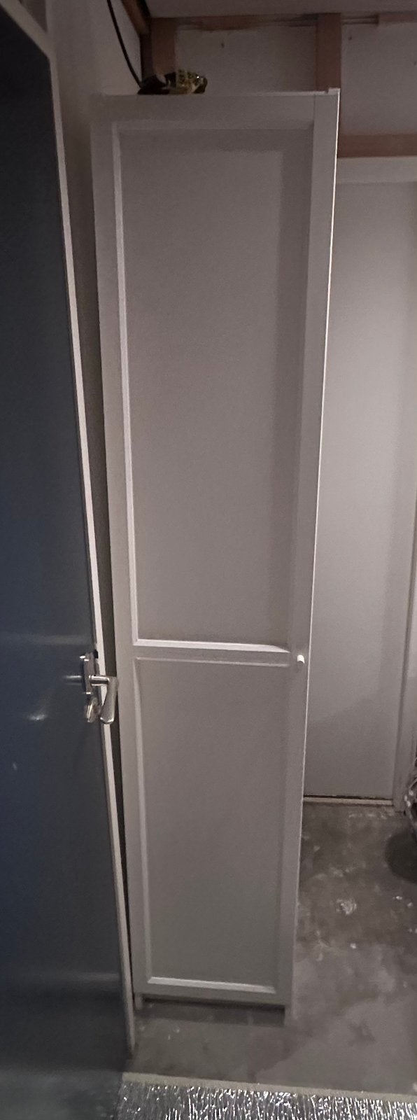 Witte Ikea kast smal met 5 planken, Huis en Inrichting, Ophalen, Zo goed als nieuw, Eenpersoons