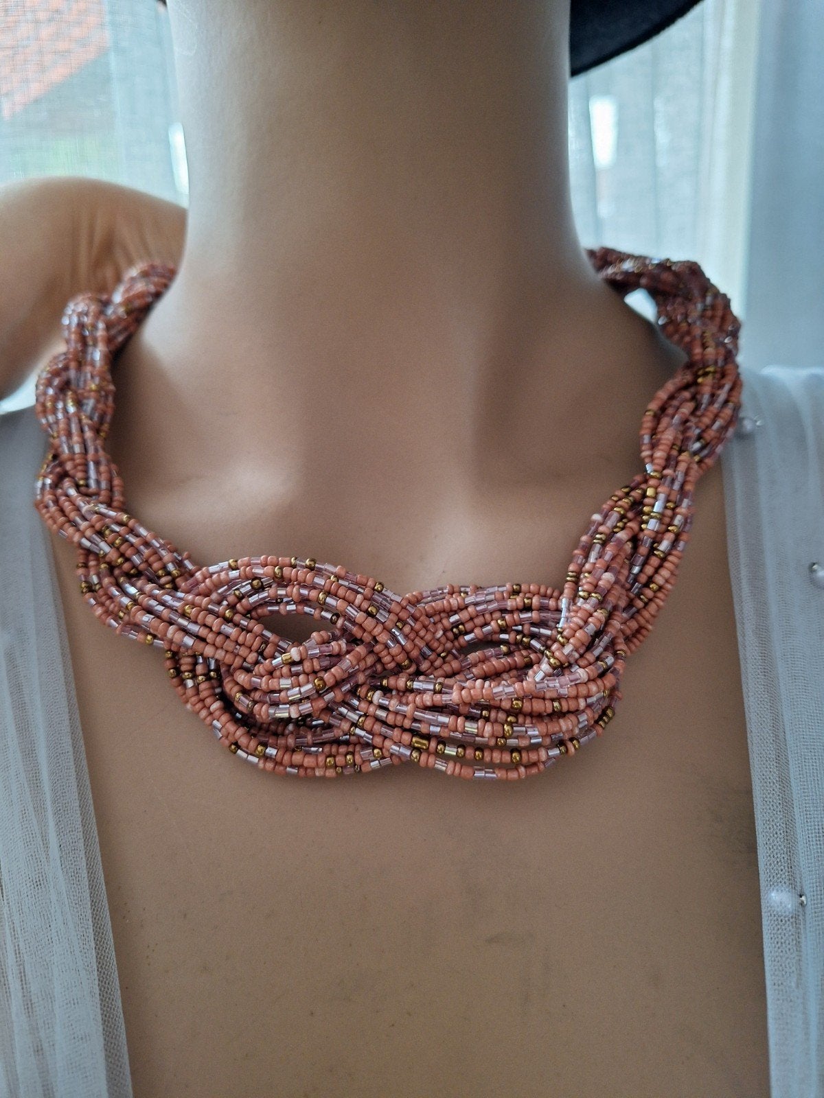 Kralenketting in roze en goudkleurige tinten, Ophalen of Verzenden, Zo goed als nieuw, Roze, Overige materialen