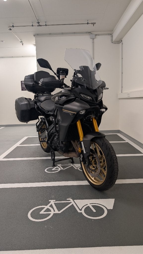 Perfecte Yamaha Tracer 9 GT (incl TomTom navi en meer), 890 cc, Motorrijbewijs A, Handvatverwarming, Gebruikt