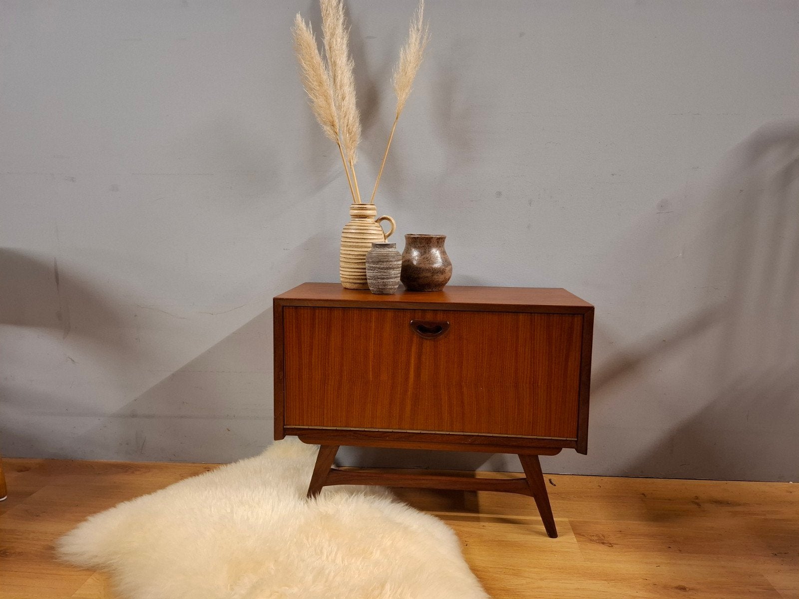 Vintage Louis van Teeffelen kast teak wandkast klepkast