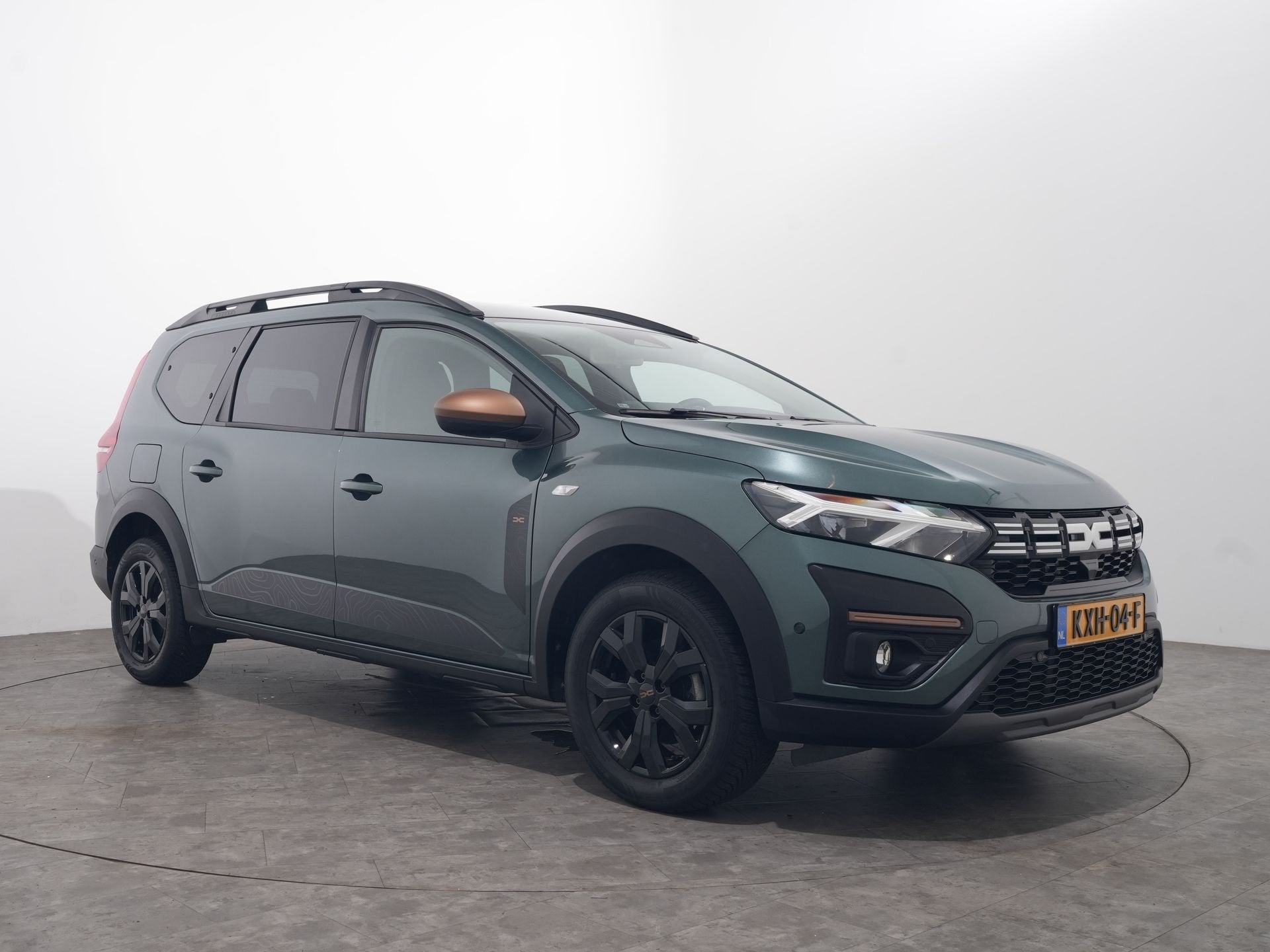 Dacia Jogger 1.0 TCe 110PK EXTREME 7-PERS | Pack Medianav |, Voorwielaandrijving, Stof, Gebruikt, 3 cilinders