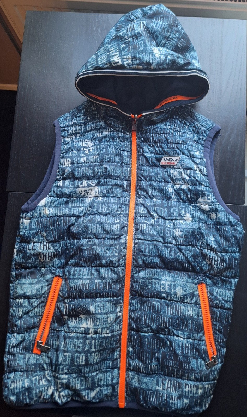 NAGHI omkeerbaar jongens bodywarmer, maat 152, Ophalen of Verzenden, Zo goed als nieuw, NAGHI, Jongen