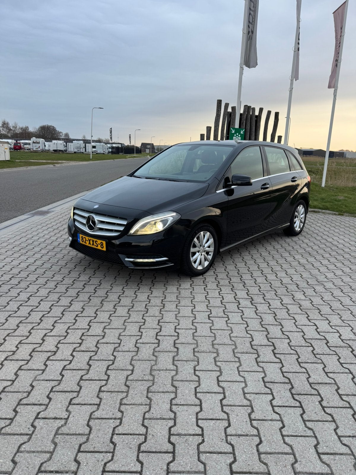 Mercedes-Benz B-Klasse 1.6 B180 5DRS BE Dct7 2012 Zwart, Auto's, 1325 kg, 4 cilinders, 17 km/l, B-Klasse