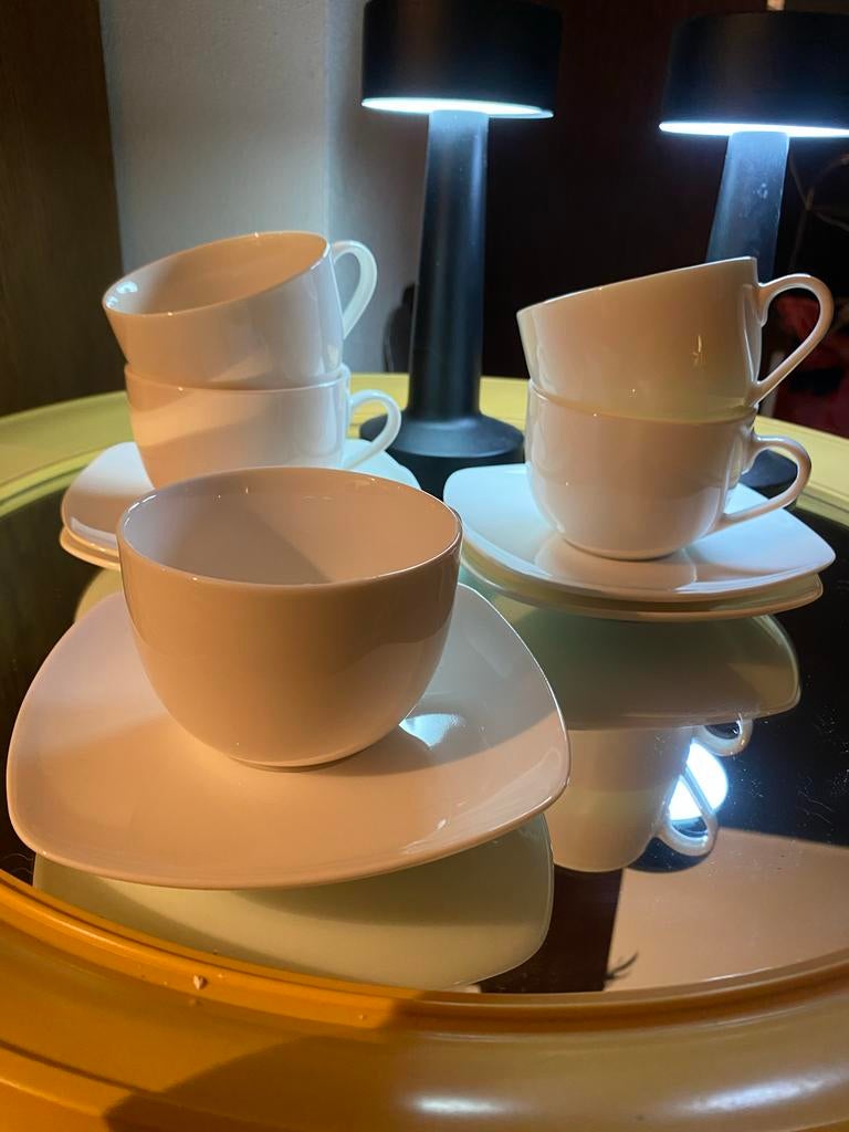 Intermezzo Porselein☕️kop en schotel wit 5x, Ophalen of Verzenden