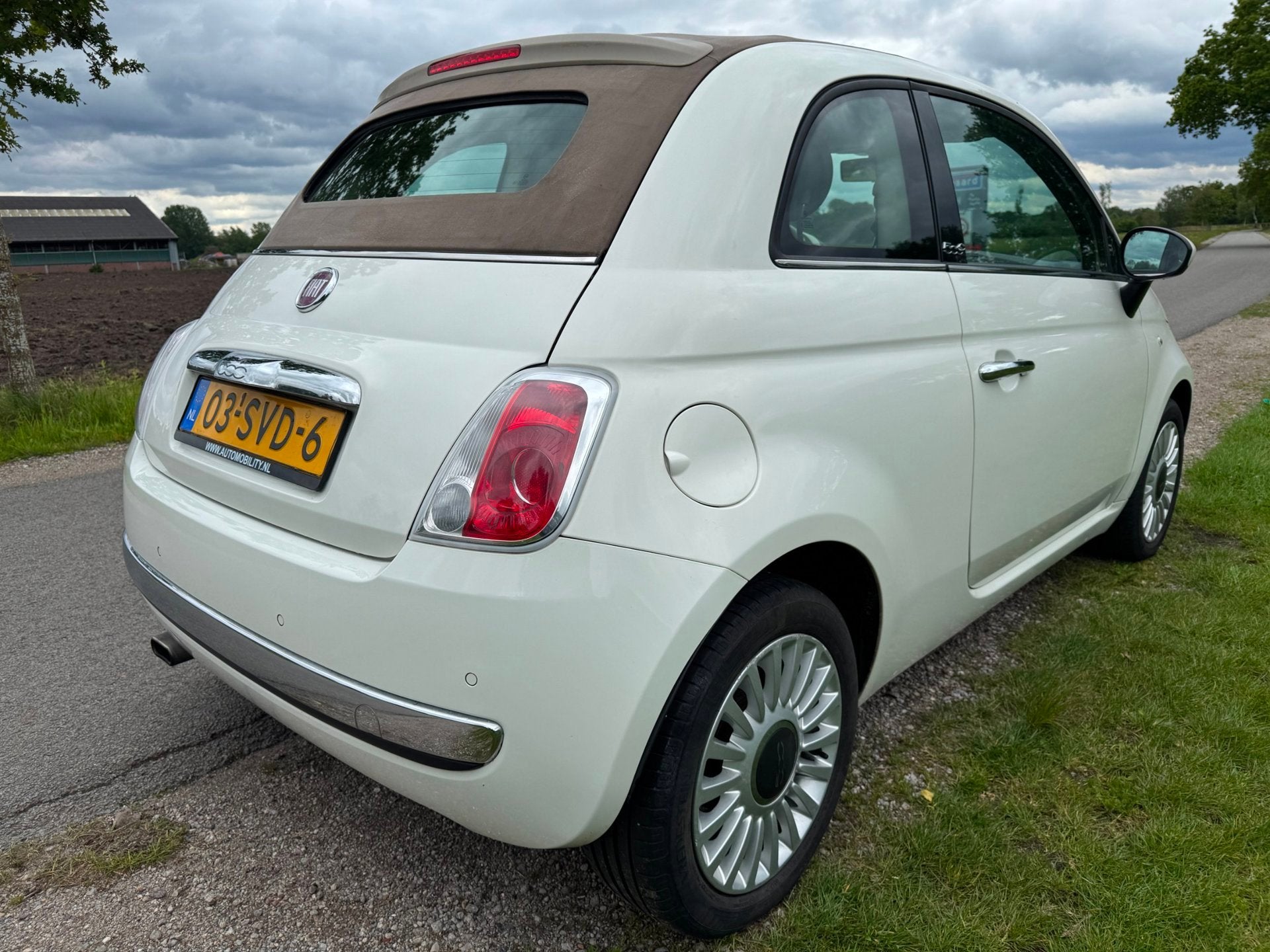 Fiat 500C 0.9 TwinAir by Gucci met leder en airco, Auto's, Fiat, Euro 5, 86 pk, Gebruikt, 31 €/maand
