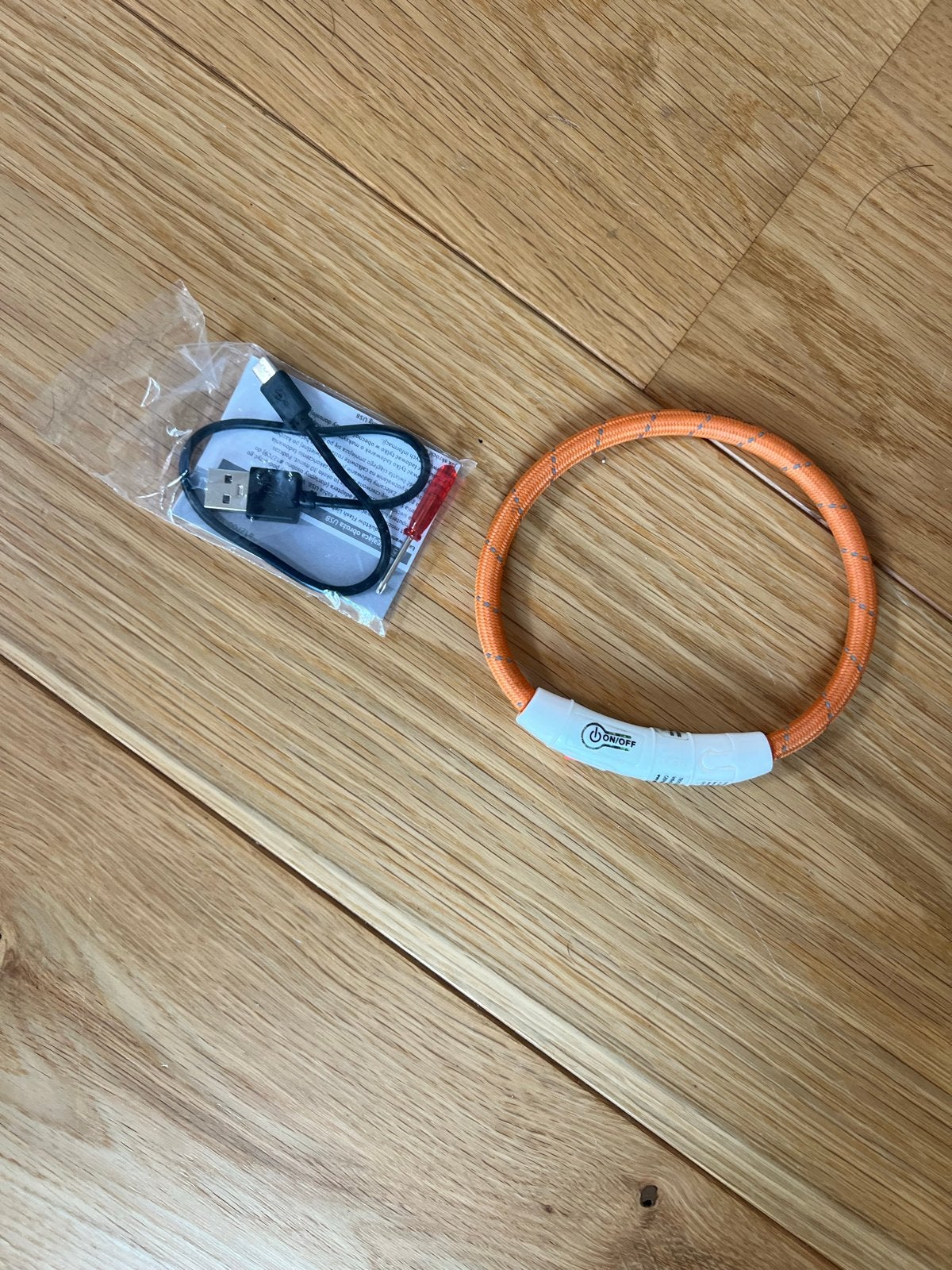 Halsbandje met lichtje, Dieren en Toebehoren, Ophalen of Verzenden