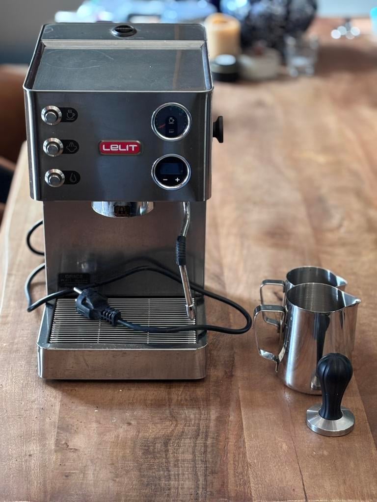 Lelit Grace PL81T (VIP-line) – Italiaanse topkwaliteit, Gebruikt, Espresso apparaat, 10 kopjes of meer, Gemalen koffie