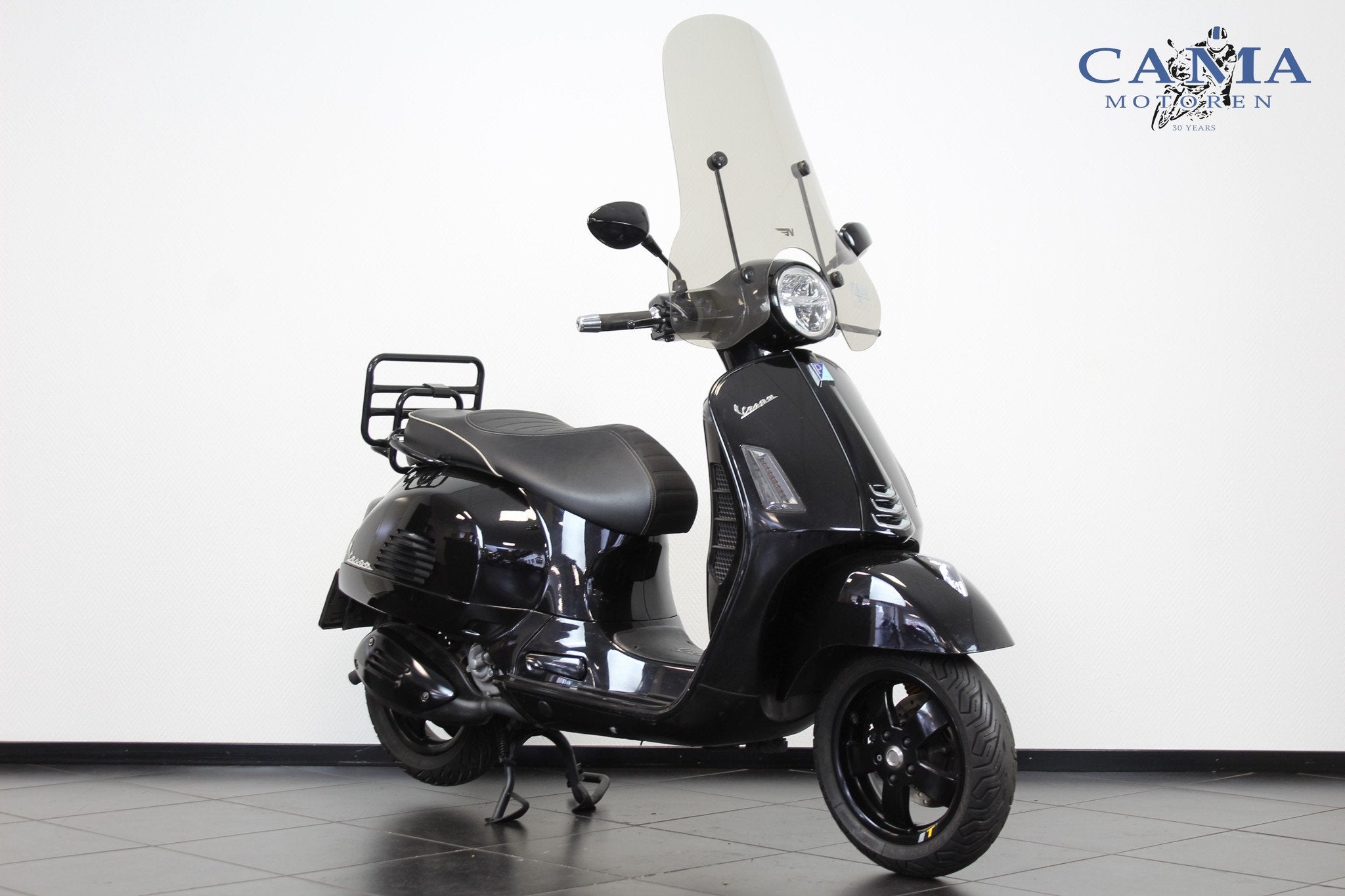 Vespa GTS 300 HPE (bj 2019), Scooter, Gebruikt, Particulier, LED Verlichting
