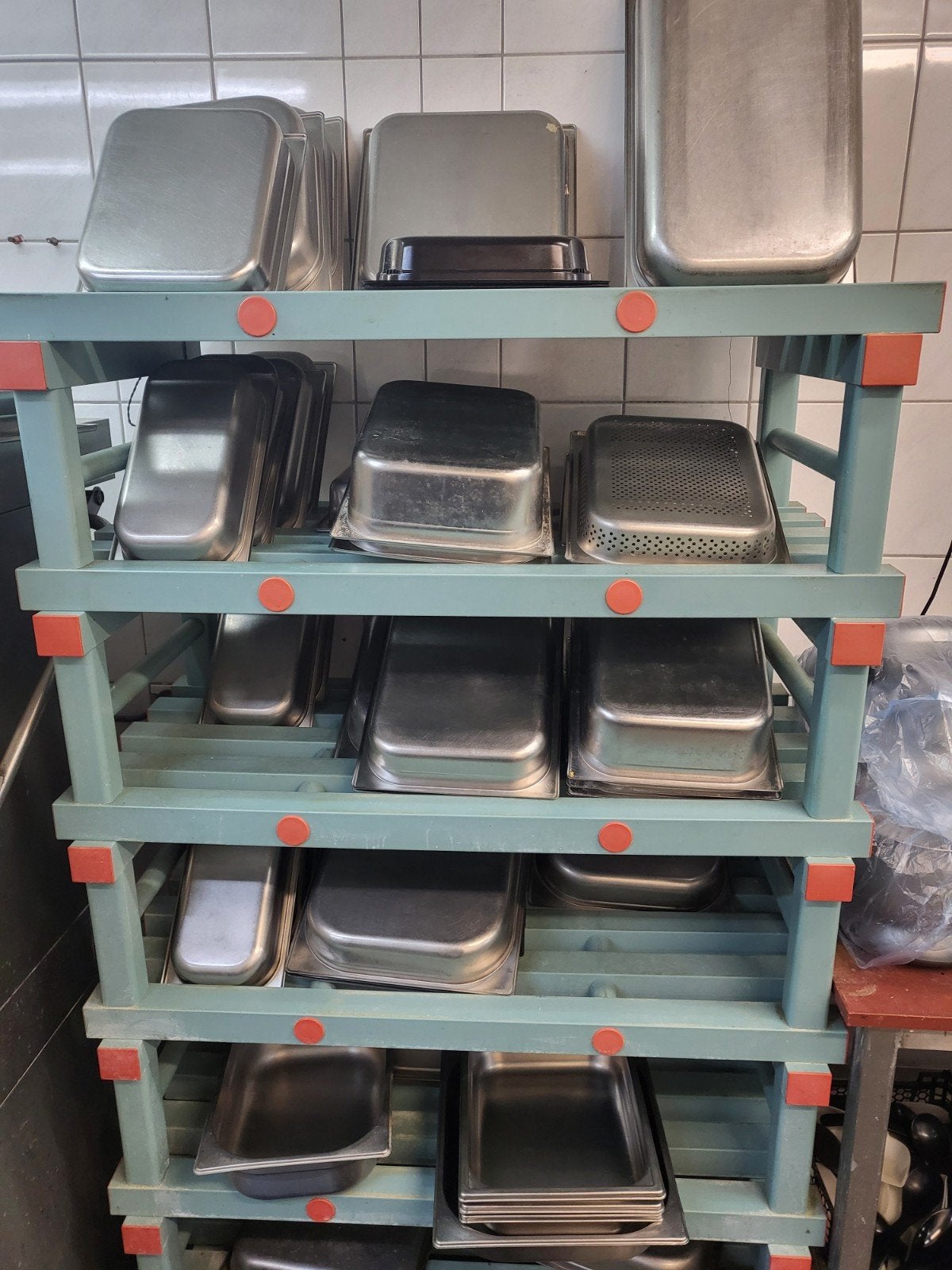 RVS GN Bakken en Rekken voor Horeca Keuken, Zakelijke goederen, Horeca | Keukenapparatuur, Ophalen, Gebruikt, RVS Meubilair