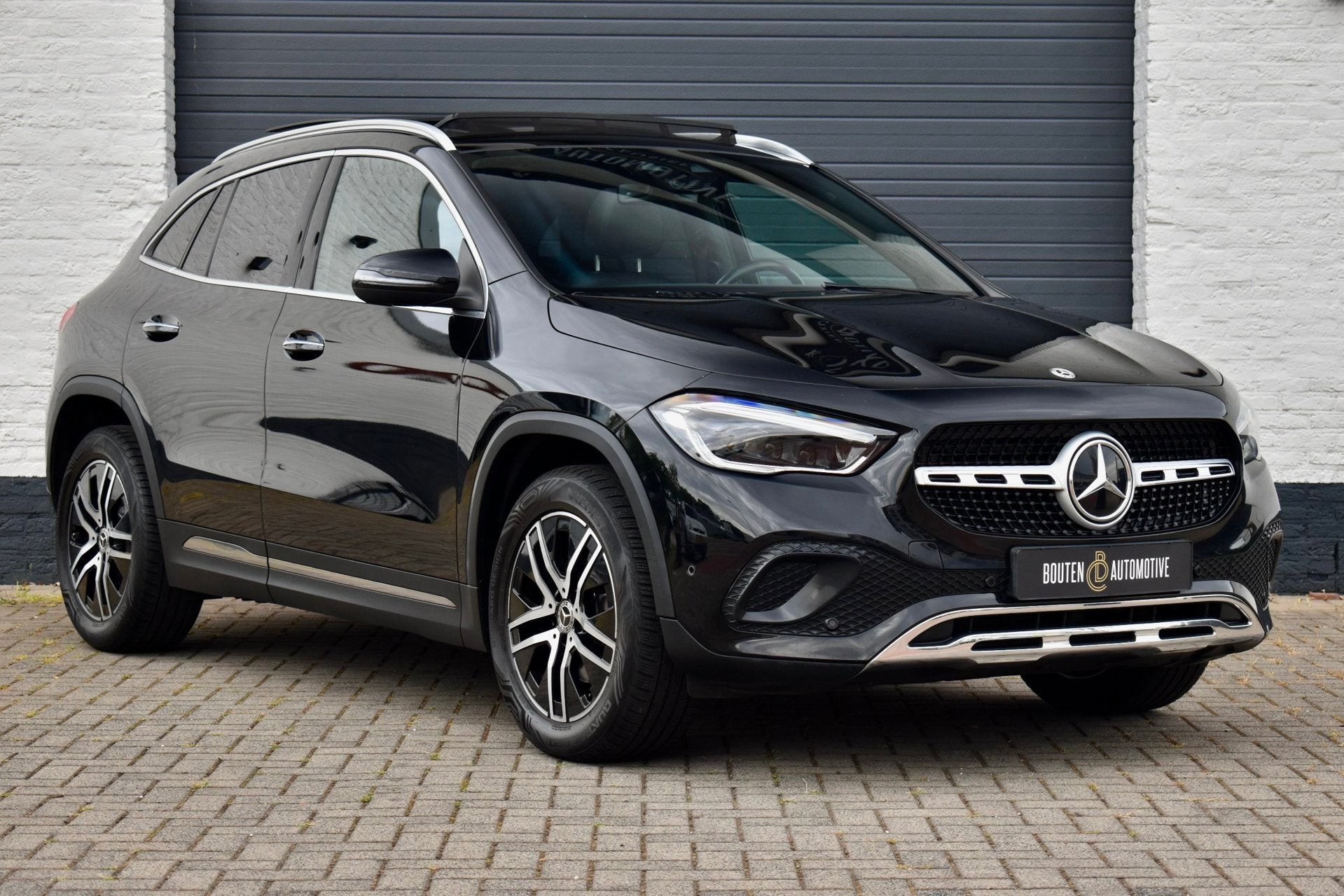 Mercedes-Benz GLA-klasse 200 Business Solution Luxury | Pano, 4 cilinders, Automatische klimaatregeling, SUV of Terreinwagen, Onderhoudsboekje