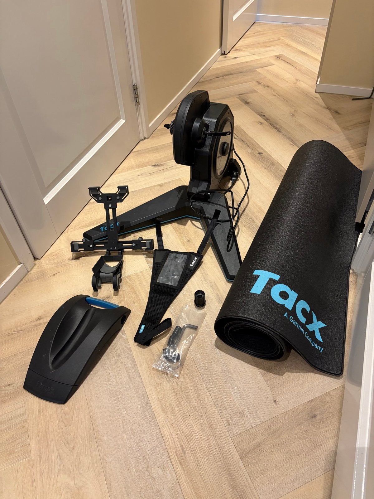 Tacx Flux 2 Smart T2980 fietstrainer - Zo goed als nieuw, Ophalen, Zo goed als nieuw, Overige typen