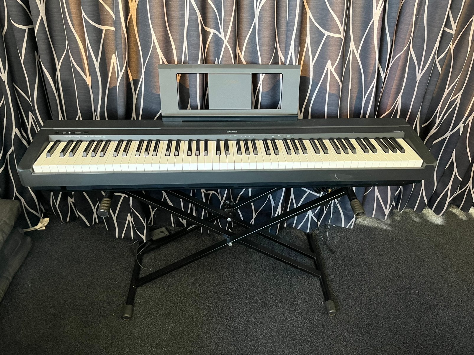 Yamaha digitale piano P45, Ophalen, Zo goed als nieuw, Zwart
