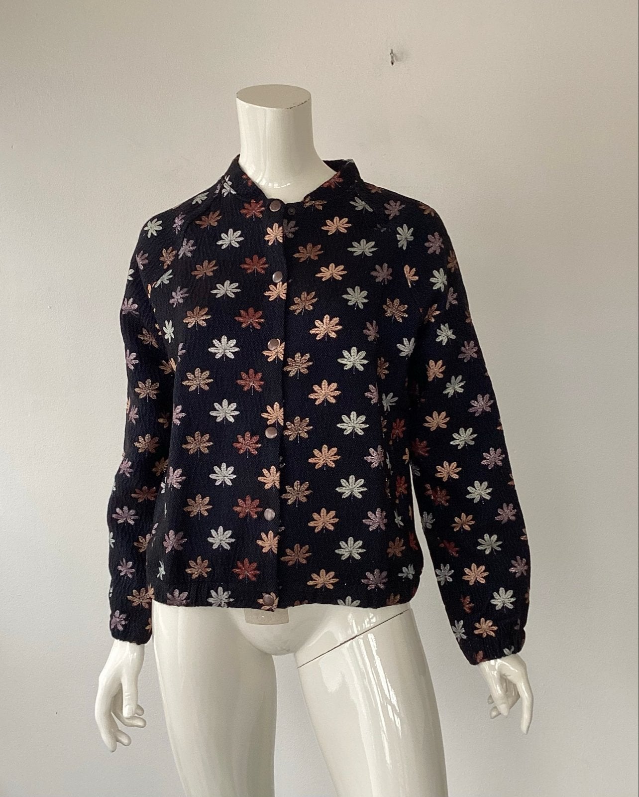 Geisha Bomberjack met bloemenprint - Maat M/38, Kleding | Dames, Verzenden, Nieuw, Maat 38/40 (M), Meerkleurig