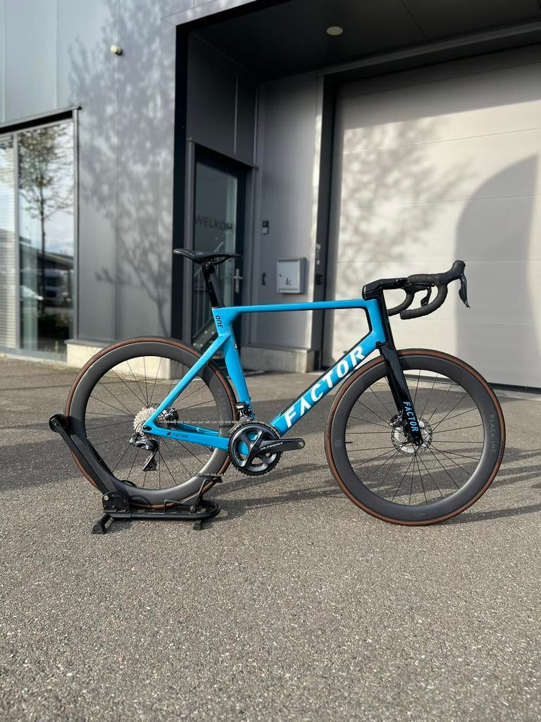 Factor One V2 - Ultegra Di2 - Black Inc Sixty - Nieuw staat!, Fietsen en Brommers, Overige merken, Carbon, Ophalen of Verzenden