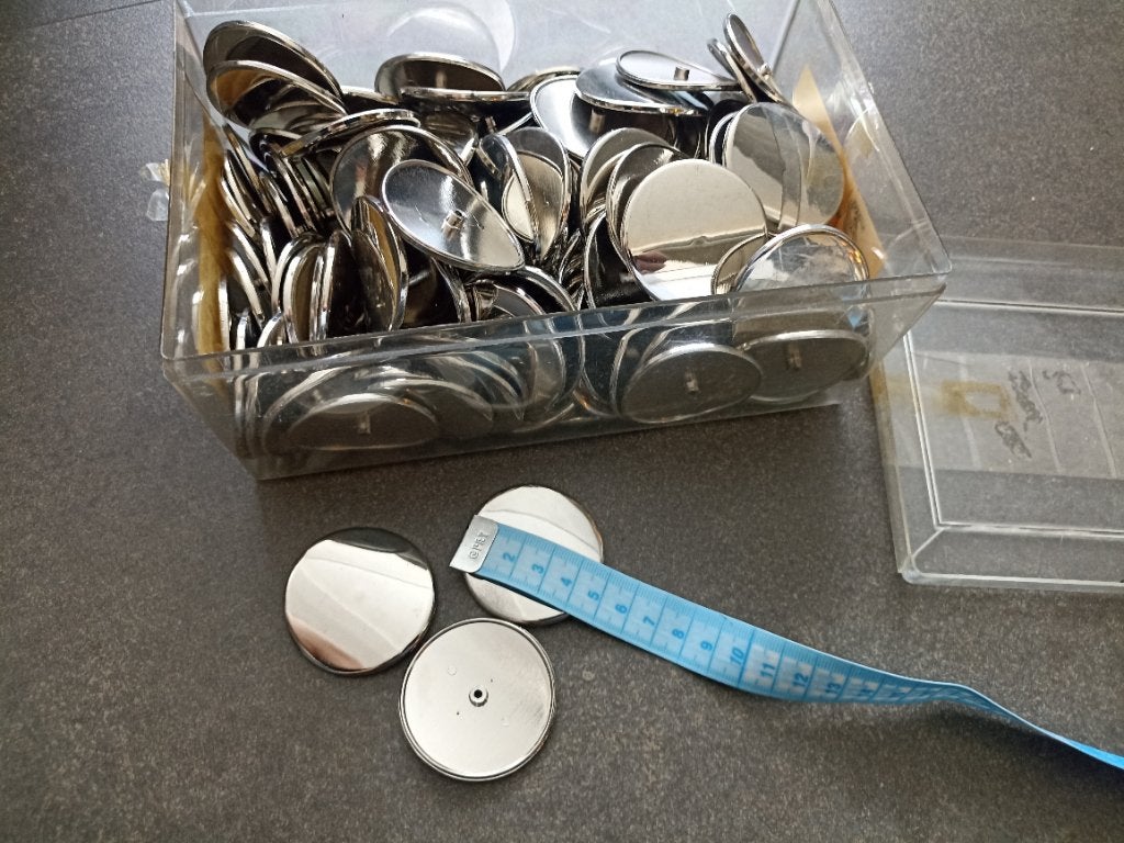 Doosje ronde bolle schijven voor knutselen (koffers), Ophalen, Nieuw