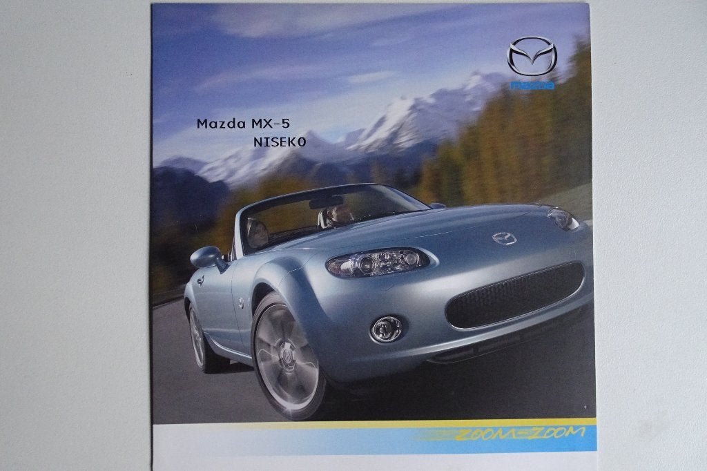 Mazda MX-5 NISEKO brochure - Zeldzaam verzamelobject, Boeken, Mazda, Ophalen of Verzenden, Zo goed als nieuw, Mazda