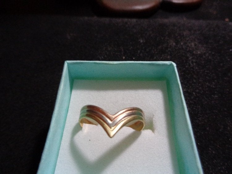 goud met Driekleurige Wishbone-Chevronbanden, Sieraden, Tassen en Uiterlijk, Ophalen of Verzenden, Zo goed als nieuw, 17 tot 18