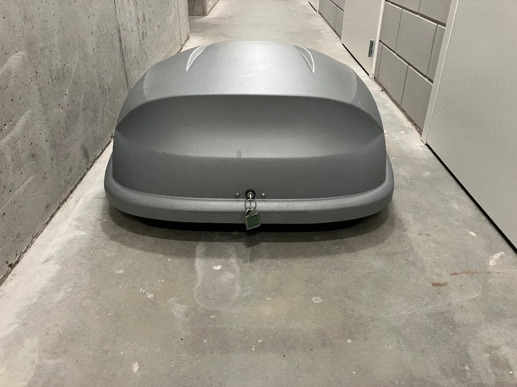 Afsluitbare dakkoffer + Thule allesdragers, Auto diversen, Ophalen, Gebruikt