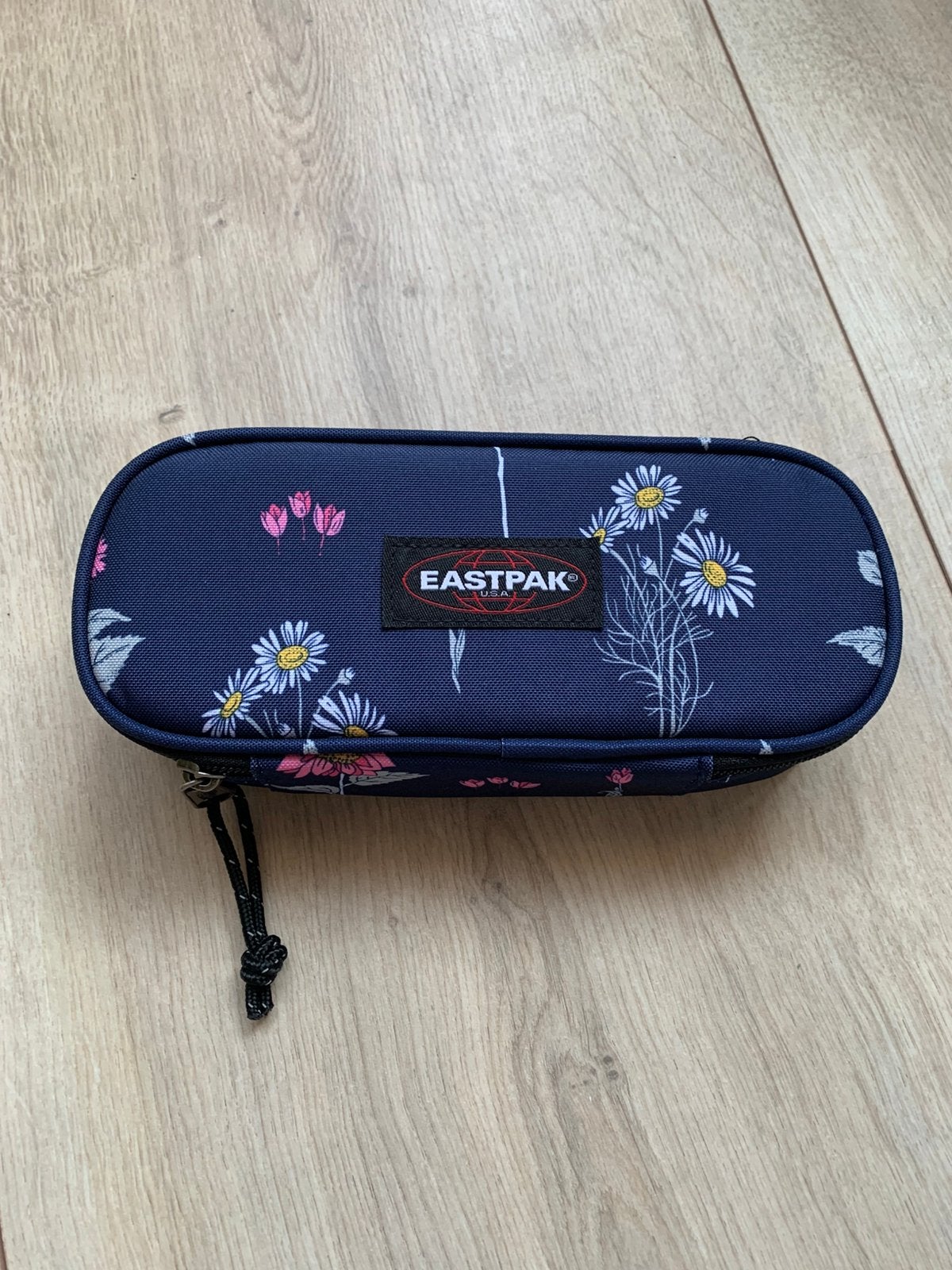 Eastpak Etui bloem design - nieuw!, Diversen, Ophalen of Verzenden, Nieuw
