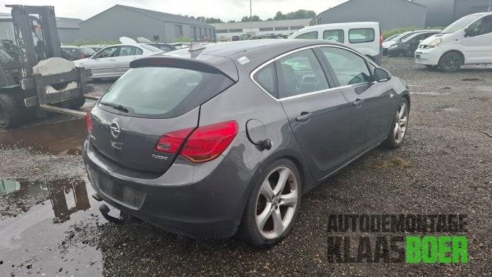 Trekhaak van een Opel Astra, Auto-onderdelen, Gebruikt, -, -, Ophalen of Verzenden