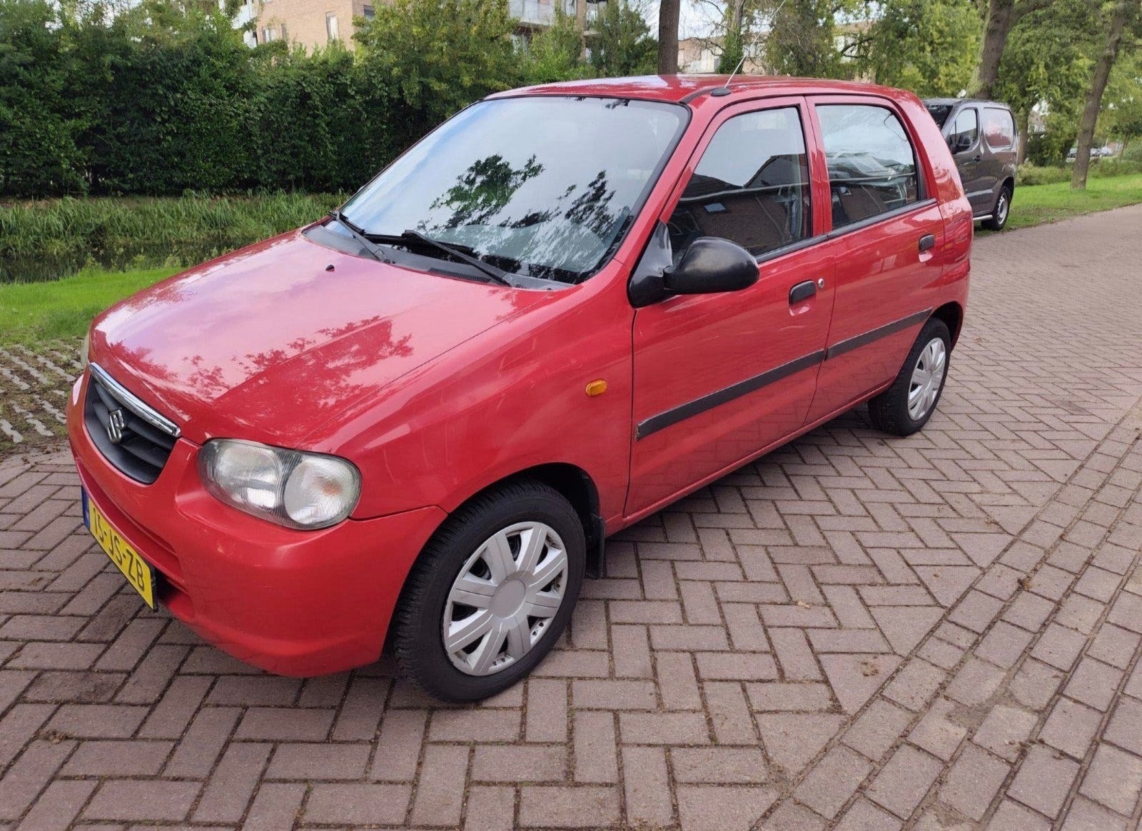 Suzuki Alto 1.1 AUT 2002 Rood, 4 cilinders, 4 stoelen, Origineel Nederlands, Particulier
