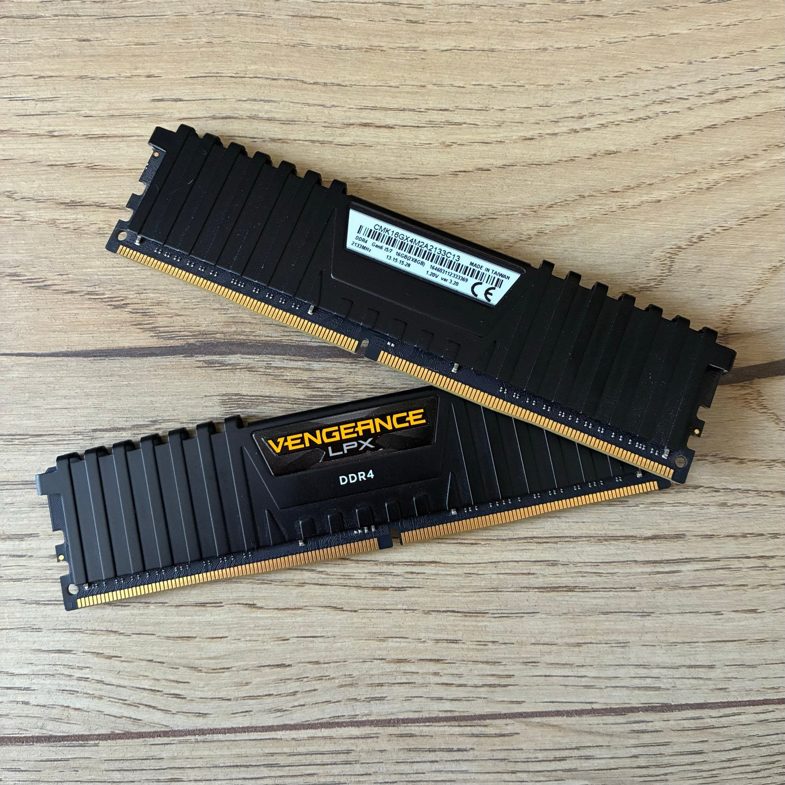 AMD Ryzen 4300G + 16GB Corsair Vengeance + Asus A320M: Kit, Computers en Software, Ophalen, Gebruikt, AMD, DDR4