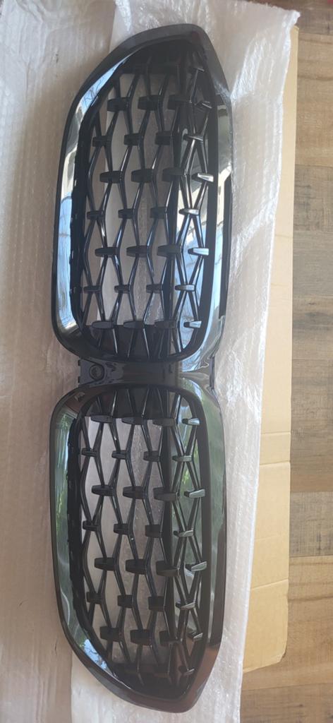 BMW 3 Serie Grille - Glanzend Zwart, Auto-onderdelen, Ophalen of Verzenden, Nieuw, Voor, BMW