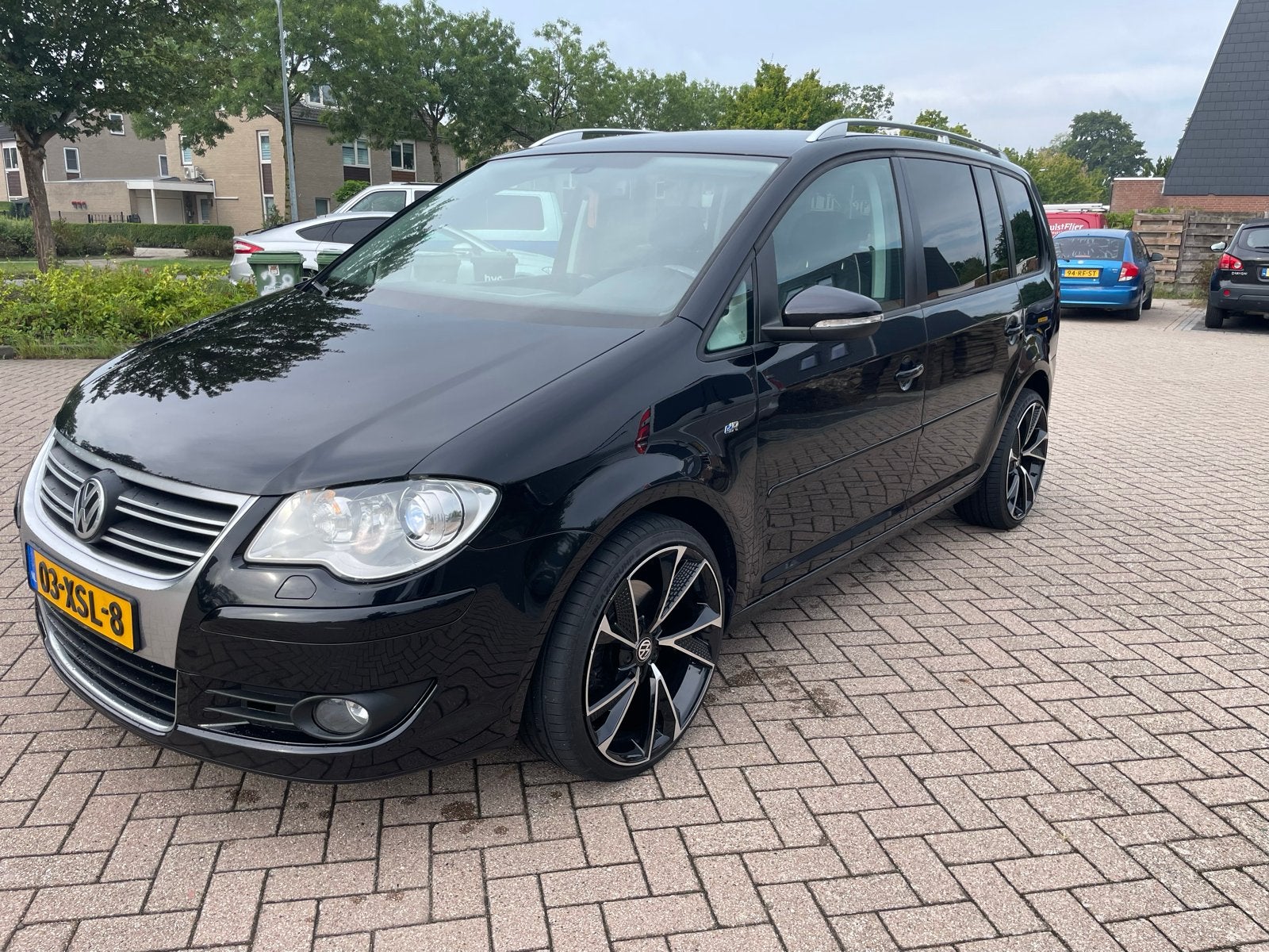 Volkswagen Touran 2.0 TDI 125KW DSG 2009 Zwart, Ophalen of Verzenden