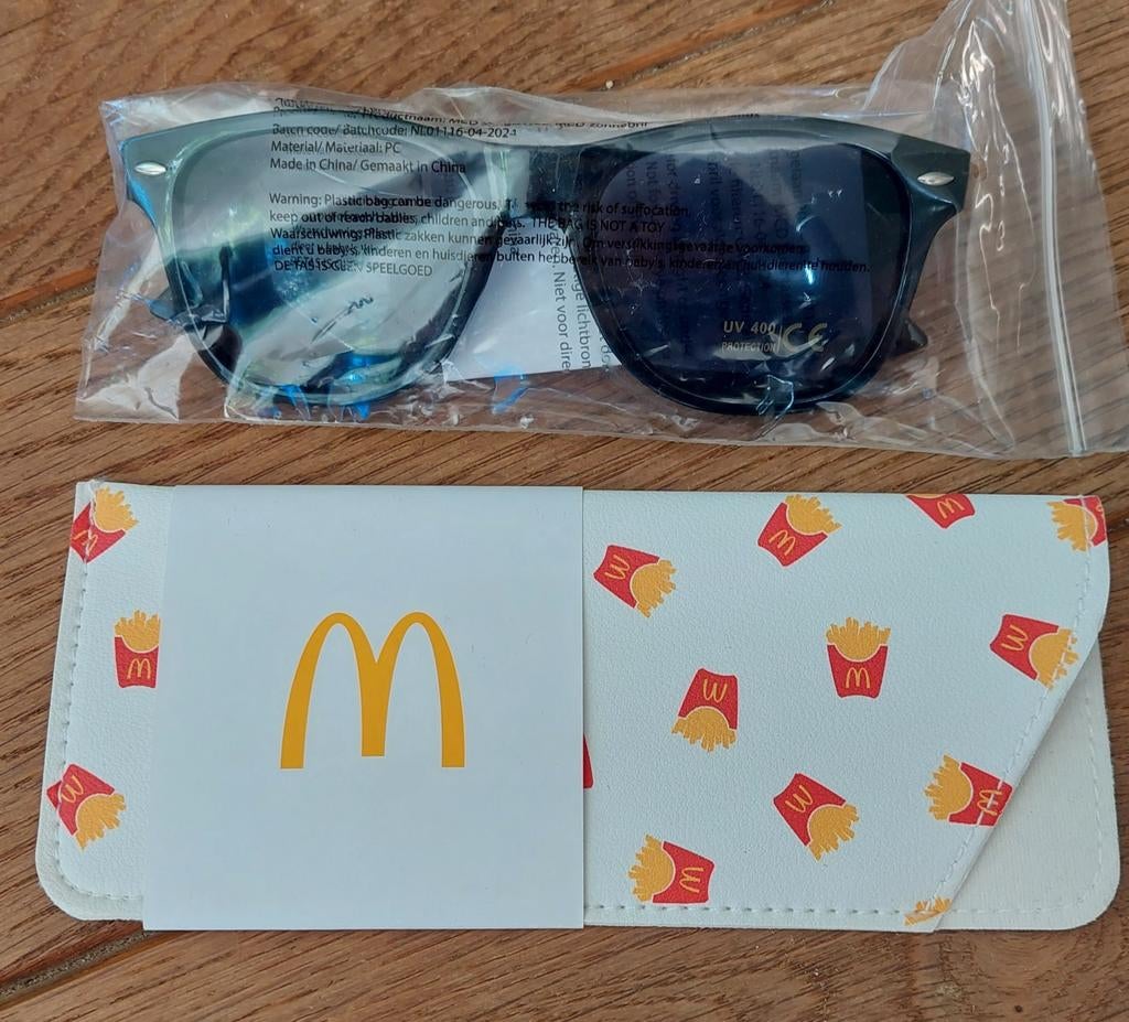 McDonald's zonnebril met frietjes etui - Nieuw, Ophalen of Verzenden, Nieuw, Gebruiksvoorwerp
