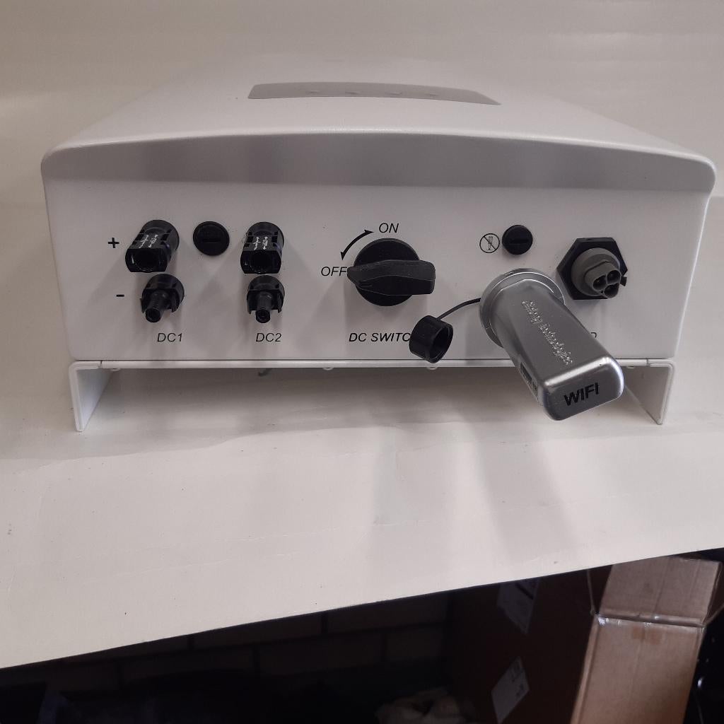 Solis 1 fase 3000W omvormer zonnepanelen Solis 3K-2G, Ophalen of Verzenden, Zo goed als nieuw, Collector