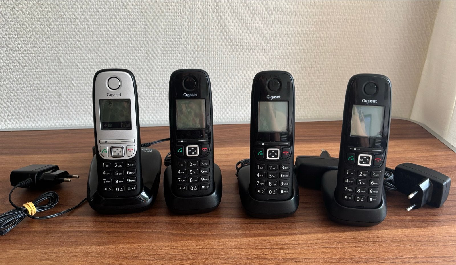 Gigaset AS405 DECT-telefoons met 4 handsets en laders, Telecommunicatie, Ophalen of Verzenden, Gebruikt, 4 handsets of meer, Stralingsarm
