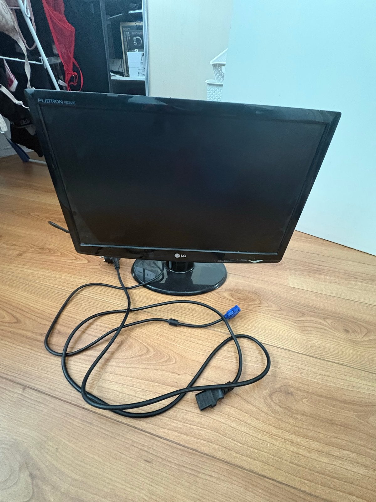 LG Flatron W1943S Monitor - VGA Aansluiting, Ophalen, VGA, 60 Hz of minder, Gebruikt