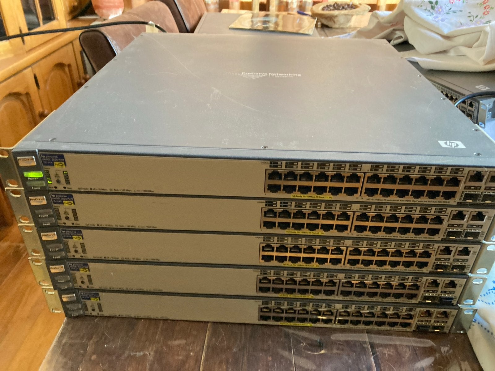 HP ProCurve Switch 2626-PWR J8164A PoE - 5 stuks, Computers en Software, Ophalen of Verzenden, Gebruikt