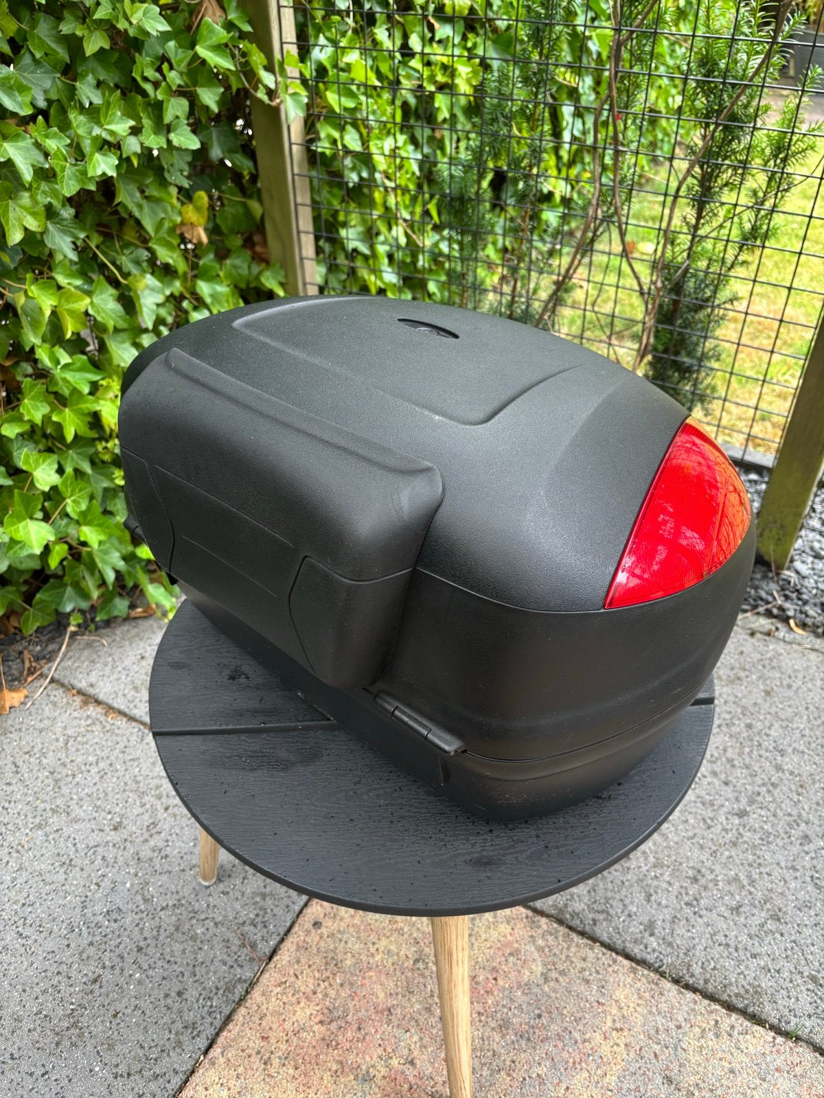 Givi Topkoffer met rugsteun en bevestigingsplaat, Ophalen, Gebruikt