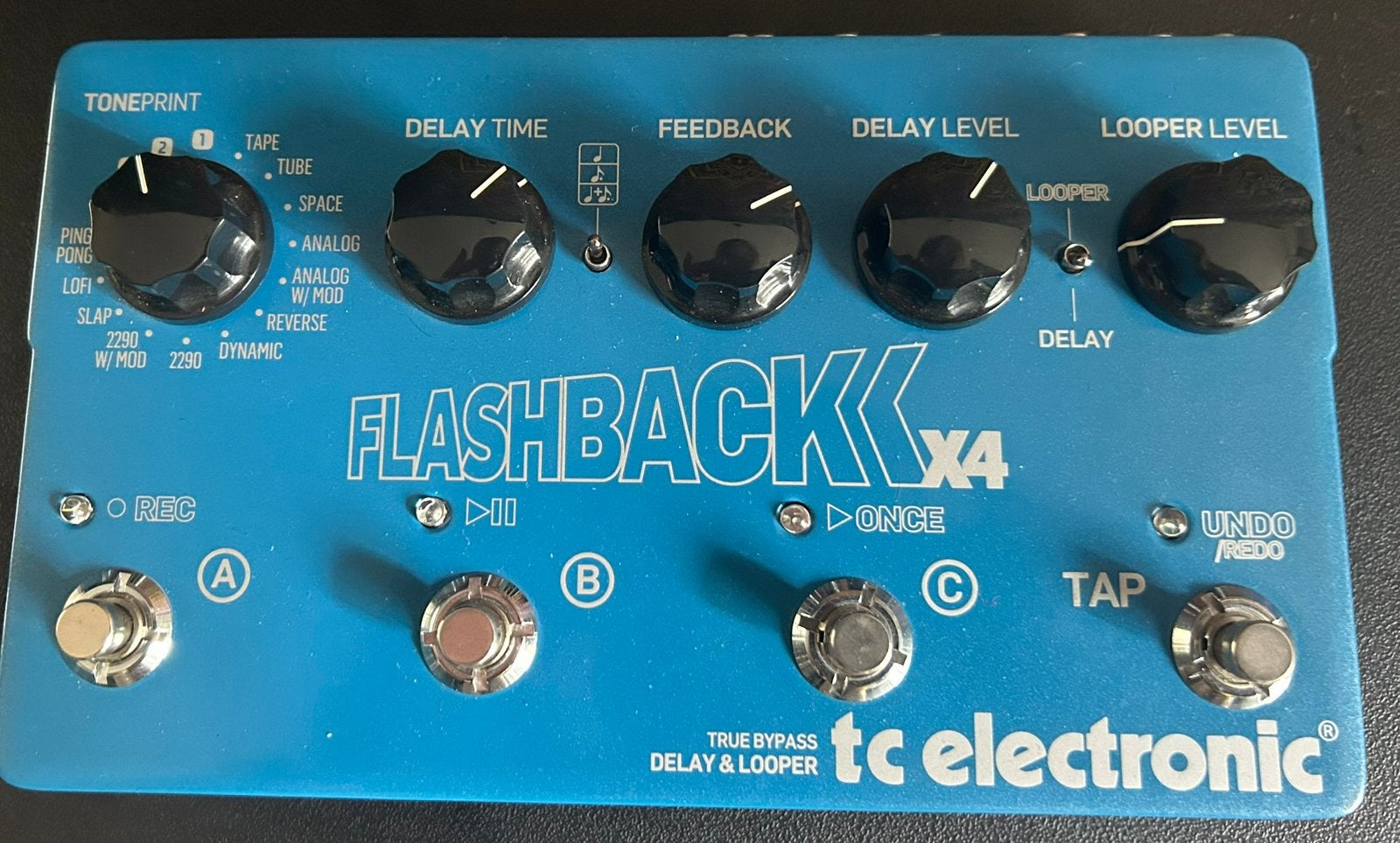 TC Electronic Flashback X4 Delay & Looper, Muziek en Instrumenten, Effecten, Ophalen of Verzenden, Zo goed als nieuw
