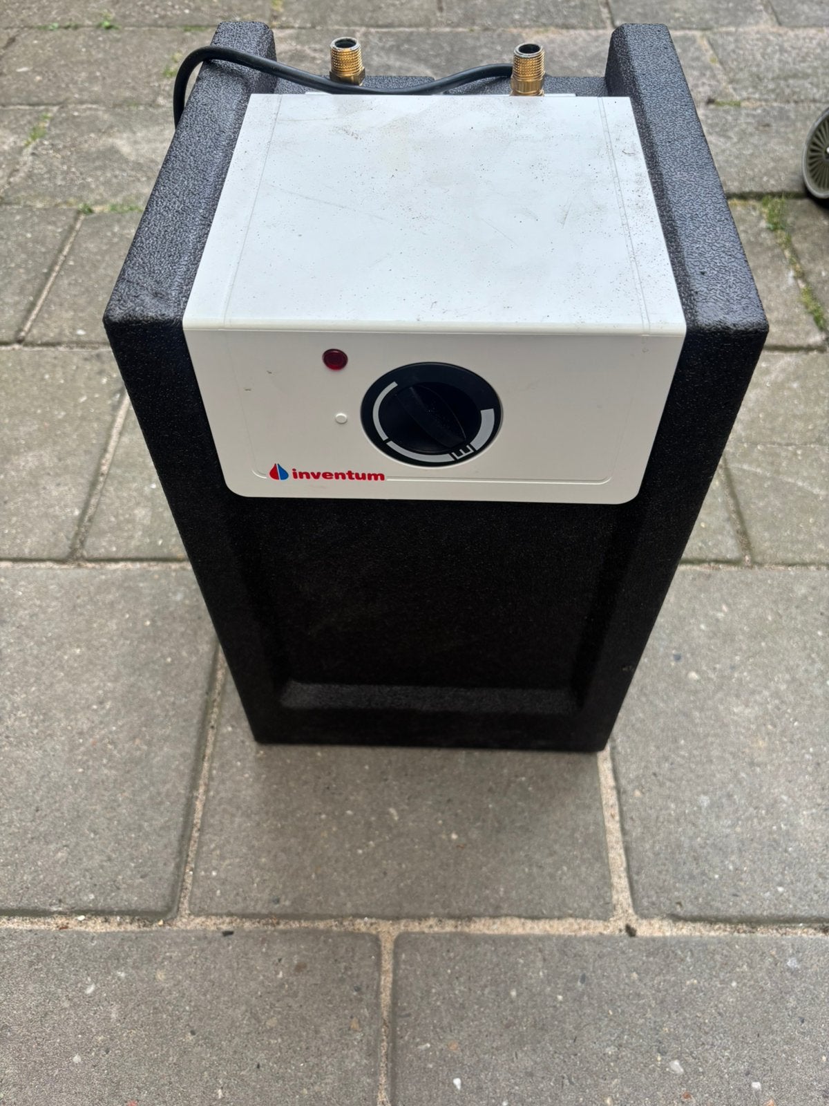 Inventum Q10 Close-in Boiler 10L (2000W) – Werkend, Minder dan 20 liter, Ophalen, Zo goed als nieuw, Boiler